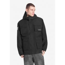 Kurtka turystyczna męska Prosto Cargo zimowa. Czarne kurtki męskie Prosto., na zimę, m, bez wzorów, bez kaptura. W wyprzedaży za 333.99 zł.