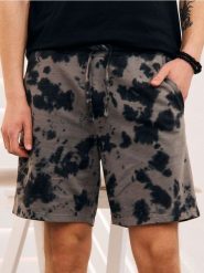 Szorty z motywem tie-dye - szary. Szare szorty męskie Sinsay, bez wzorów. Za 39.99 zł.