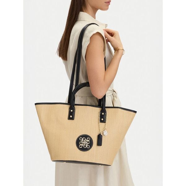 Torebka Nine West. Brązowe torebki klasyczne damskie Nine West, bez wzorów, bez dodatków. Za 249.99 zł.