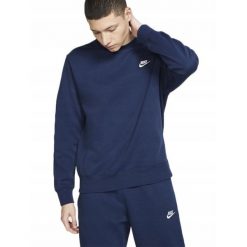 Bluza na co dzień męska NIKE SPORTSWEAR CLUB CREW bez kaptura. Niebieskie bluzy bez kaptura męskie Nike, bez wzorów, z dresówki, sportowe, bez kołnierzyka, bez ramiączek. Za 262.99 zł.
