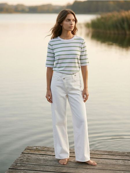 Sweter z wiskozą w paski - zielony. Zielone swetry klasyczne damskie Sinsay, l, z wiskozy, bez kołnierzyka. Za 35.99 zł.