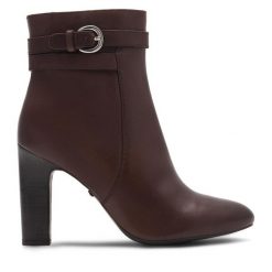 Botki GINO ROSSI. Brązowe botki damskie Gino Rossi, bez obcasa, na słupku, bez zapięcia. Za 399.99 zł.
