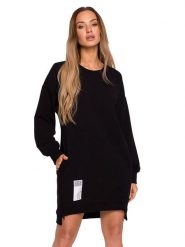 Made of emotion Sukienka dresowa w kolorze czarnym rozmiar: XL. Czarne sukienki damskie Made Of Emotion, na co dzień, xl, z aplikacjami, z dresówki, z asymetrycznym kołnierzem, bez ramiączek, mini, asymetryczne. Za 219.99 zł.