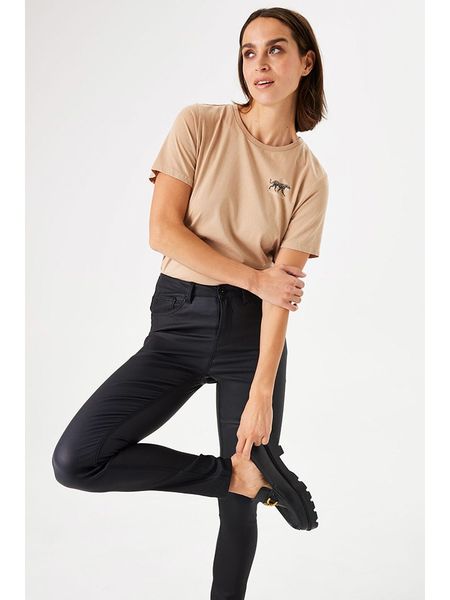 Garcia Spodnie w kolorze czarnym rozmiar: W28. Czarne spodnie materiałowe damskie Garcia, z aplikacjami, z materiału. Za 104.64 zł.