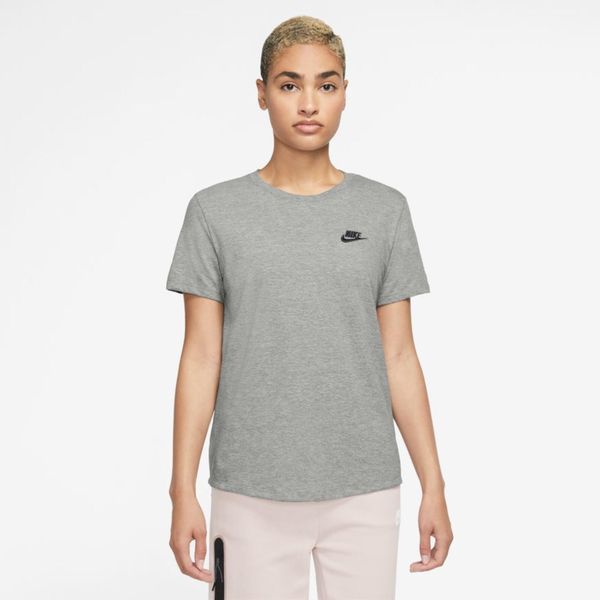 Koszulka Kobieta Nike Sportswear Club Essentials szary. Szare bluzki sportowe damskie Nike, l, bez wzorów, z bawełny, bez kołnierzyka. Za 115.65 zł.