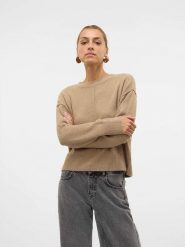 Vero Moda Sweter w kolorze beżowym rozmiar: M. Brązowe swetry klasyczne damskie Vero Moda, m, bez kołnierzyka. Za 57.20 zł.