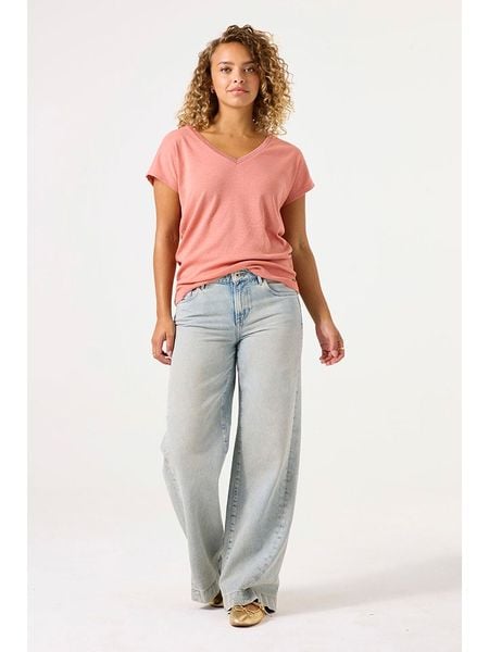 Garcia Koszulka w kolorze jasnoróżowym rozmiar: M. Różowe bluzki damskie Garcia, m, bez wzorów, bez kołnierzyka, bez ramiączek. Za 73.93 zł.