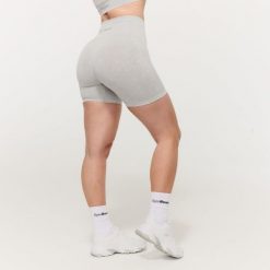 Szorty damskie fitness bezszwowe z wysoką talią Lift. Szare spodenki sportowe damskie GYMBEAM, bez wzorów, z elastanu. Za 69.99 zł.
