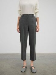 BGN Spodnie w kolorze antracytowym rozmiar: 34. Czarne spodnie materiałowe damskie BGN, bez wzorów, z materiału, z podwyższonym stanem. Za 132.05 zł.