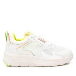 Buty sportowe Refresh 171840 Białe. Białe buty sportowe na co dzień damskie Refresh, bez wzorów, ze skóry, trekkingowe. Za 236.30 zł.
