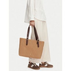 Torebka Beverly Hills Polo Club. Brązowe torebki klasyczne damskie Beverly Hills Polo Club, bez wzorów, bez dodatków. Za 199.99 zł.