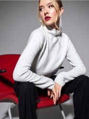 Sweter - kremowy. Białe swetry klasyczne damskie Sinsay, l, bez kołnierzyka. Za 59.99 zł.
