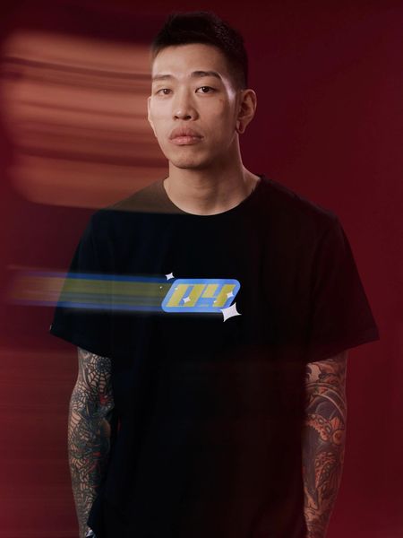 Koszulka sportowa MANTO racing oversize z krótkim rękawem. Czarne t-shirty sportowe męskie Manto, l, z bawełny, bez ramiączek. Za 87.99 zł.