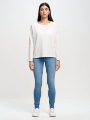 Sweter damski z wiskozy biały Airin 100. Białe swetry klasyczne damskie Big Star, l, z wiskozy, bez kołnierzyka. W wyprzedaży za 129.99 zł.