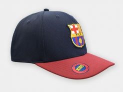 Czapka z daszkiem FC Barcelona Junior - oficjalna licencjonowana. Niebieskie czapki męskie FC Barcelona, bez wzorów, z poliesteru. Za 98.00 zł.