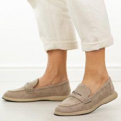 Beżowe mokasyny damskie Vinceza 62273. Brązowe mokasyny damskie VINCEZA, z jeansu. Za 159.00 zł.