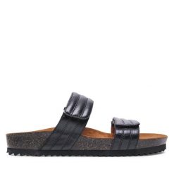 Klapki Caprice. Czarne klapki damskie Caprice, bez wzorów, bez obcasa. Za 249.99 zł.