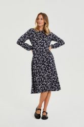 Sukienka midi w kwiaty granatowa. Sukienki damskie MOODO, l, bez wzorów, z elastanu, bez kołnierzyka, bez ramiączek, midi. Za 99.99 zł.