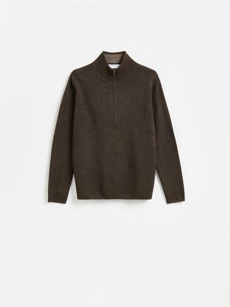 Rozpinany sweter z golfem - ciemnobrązowy. Brązowe kardigany męskie Reserved, l, bez wzorów, z dzianiny, bez kołnierzyka. Za 149.99 zł.