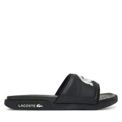 Klapki Lacoste. Czarne klapki damskie Lacoste, bez wzorów, bez obcasa. Za 209.99 zł.