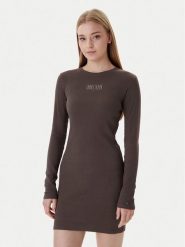 Tommy Jeans Sukienka codzienna Linear DW0DW21902 Brązowy Slim Fit. Brązowe sukienki damskie Tommy Jeans, na co dzień, m, bez wzorów, z bawełny, bez kołnierzyka, bez ramiączek, proste. Za 289.99 zł.