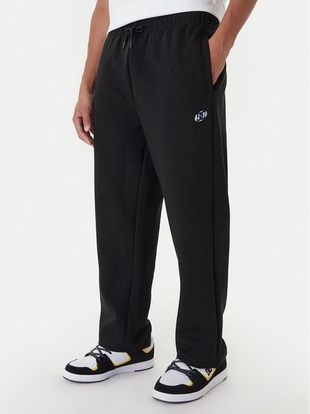 DC Shoes Spodnie dresowe Dive In Sweatpant EDYFB03095 Czarny Regular Fit. Czarne spodnie dresowe męskie DC Shoes, bez wzorów, z bawełny. Za 299.99 zł.