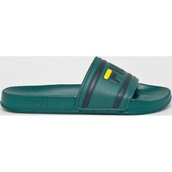 Fila - Klapki. Zielone klapki i japonki męskie Fila, z gumy. W wyprzedaży za 69.90 zł.