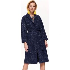 PŁASZCZ DAMSKI ZA KOLANO. Niebieskie płaszcze damskie TOP SECRET, na lato, bez wzorów, z tkaniny, eleganckie. W wyprzedaży za 179.99 zł.