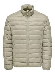 ONLY & SONS Kurtka pikowana "Gavin" w kolorze beżowym rozmiar: XL. Brązowe kurtki męskie Only & Sons, xl, bez wzorów, z poliamidu, bez kaptura. Za 145.26 zł.