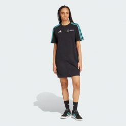 Sukienka Mercedes - AMG Petronas Formula One Team DNA Tee. Białe sukienki damskie Adidas, xs, bez wzorów, bez kołnierzyka, bez ramiączek. Za 249.00 zł.