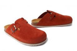 DR. BRINKMANN 600116-62 orange, klapki damskie. Brązowe klapki damskie Dr. Brinkmann, bez wzorów, ze skóry, bez obcasa. Za 309.90 zł.