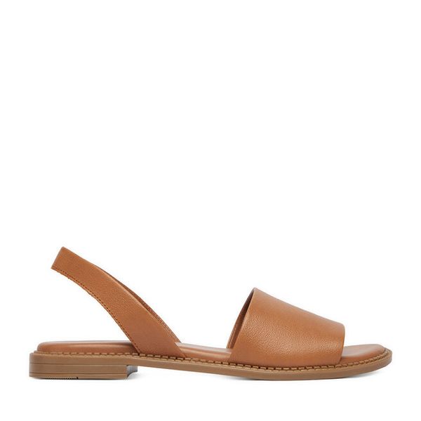 Sandały Lasocki. Brązowe sandały damskie Lasocki, bez wzorów, bez obcasa, na płaskiej podeszwie. Za 139.99 zł.