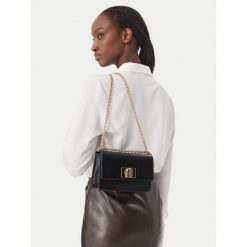 Torebka Furla. Czarne torebki klasyczne damskie Furla, bez wzorów, bez dodatków. Za 1,559.00 zł.