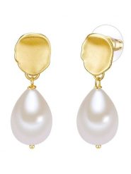 Lulu & Jane Pozłacane kolczyki-wkrętki z perłami rozmiar: onesize. Białe kolczyki damskie Lulu & Jane, z perłą, metalowe. Za 43.99 zł.