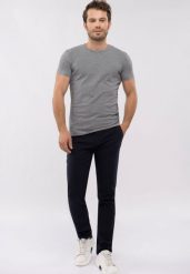 Bawełniany t-shirt w dwupaku T-CLONE. Białe t-shirty męskie Volcano, na zimę, m, bez wzorów, z bawełny, bez kołnierzyka. Za 99.99 zł.