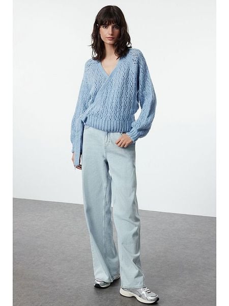 Trendyol Sweter w kolorze błękitnym rozmiar: S. Niebieskie swetry klasyczne damskie Trendyol, s, bez kołnierzyka. Za 70.90 zł.