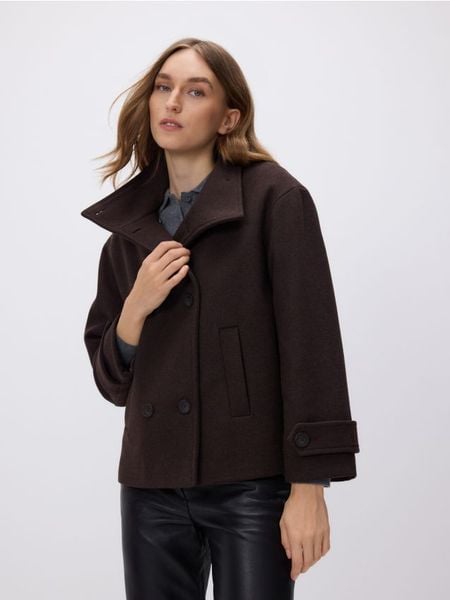 Krótka kurtka z wełną - ciemnobrązowy. Brązowe kurtki damskie Reserved, l, bez wzorów, z tkaniny, bez kaptura. W wyprzedaży za 219.99 zł.