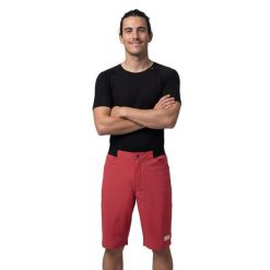 Męskie krótkie spodenki gravel Kolarstwo Siroko Block Red. Czerwone szorty męskie SIROKO, z elastanu, bez kołnierzyka. Za 300.00 zł.