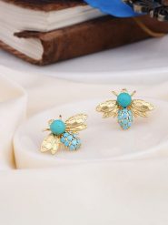 L'Atelier de Gaia Pozłacane kolczyki-wkrętki z turkusem i cyrkoniami rozmiar: onesize. Niebieskie kolczyki damskie L'Atelier de Gaia, z cyrkonią, pozłacane. Za 43.99 zł.