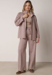 Beżowy Dzianinowy Komplet Dresowy z Wiskozą Bluza ze Stójką i Spodnie Nevenira. Brązowe bluzy bez kaptura damskie Born2be, z dresówki. Za 169.99 zł.