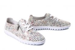 RIEKER M2306-92 multi, półbuty damskie. Półbuty damskie Rieker, bez wzorów, bez obcasa. Za 271.92 zł.