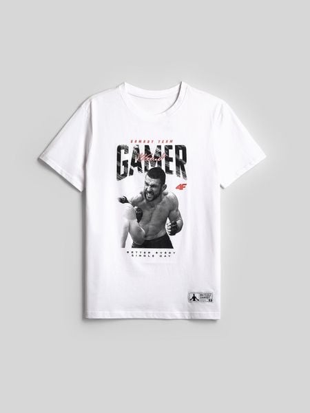 4F T-shirt regular z nadrukiem męski 4F | Mateusz Gamrot - biały M. Białe t-shirty męskie 4f, l, z aplikacjami, z bawełny, bez kołnierzyka. Za 129.99 zł.