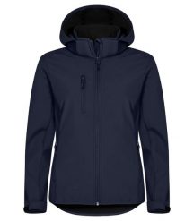 Clique Damska Softshell z Kapturem – 3-warstwowa z recyklingowanego poliestru –. Niebieskie kurtki softshell damskie CLIQUE, xl, bez wzorów, z poliesteru, z kapturem. Za 304.34 zł.