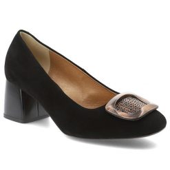 Czarne Czółenka Espirito Eleganckie Obuwie Damskie. Czarne czółenka damskie Espirito, z aplikacjami, z zamszu, bez obcasa, na obcasie. Za 429.00 zł.