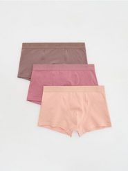 3 pack bokserek Classic - jasnofioletowy. Fioletowe bokserki męskie Reserved, bez wzorów. W wyprzedaży za 45.99 zł.