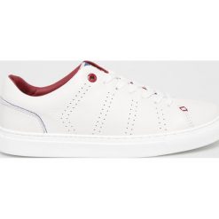 Levi's - Buty Vernon. Białe buty sportowe na co dzień męskie Levi's, z gumy, bez zapięcia. W wyprzedaży za 249.90 zł.