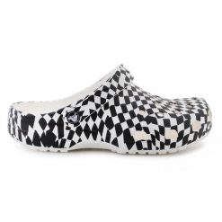 Klapki Crocs Classic warped checker clog 211007-103 w kratkę białe. Białe klapki damskie bez wzorów, bez obcasa. Za 374.47 zł.