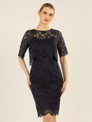 APART Sukienka w kolorze granatowym rozmiar: 40. Niebieskie sukienki damskie Apart, bez wzorów, z koronki, bez kołnierzyka, bez ramiączek, midi. Za 217.99 zł.