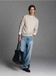 Melanżowy sweter z wełny - beżowy. Brązowe swetry męskie Reserved, l, bez wzorów, z dzianiny, bez kołnierzyka. Za 199.99 zł.