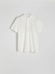 Koszulka polo regular ze stójką - złamana biel. Koszulki polo męskie Reserved, l, bez wzorów, z bawełny, bez ramiączek. Za 69.99 zł.